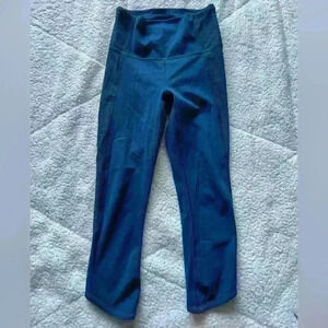 Lululemon 3/4 leggings  size 4